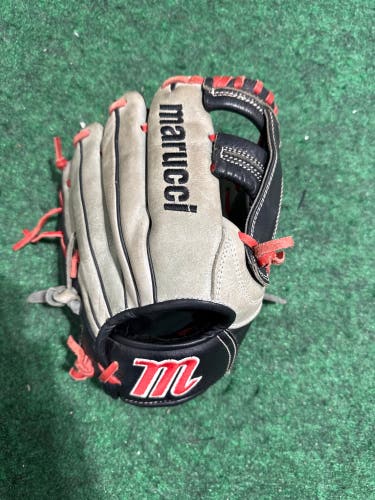 Black Marucci Caddo RH Infield Baseball Glove 11" (Used)