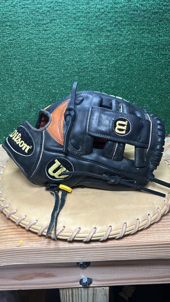 Wilson A2000 RH Infield Baseball Glove 11.75" (Used)