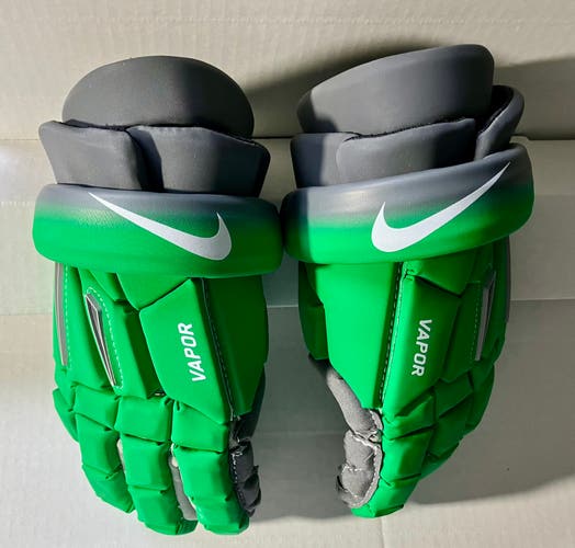 Nike lacrosse Vapor men’s Gloves (New) 12 inch new old stock