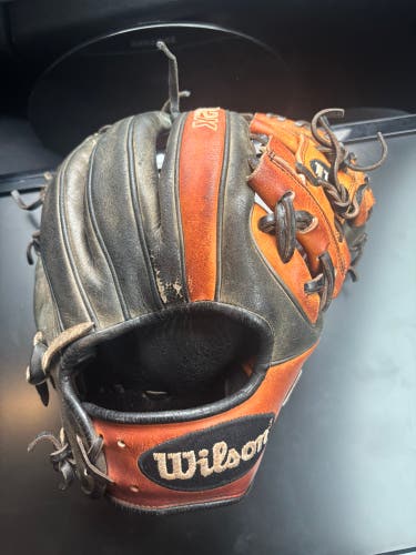 Wilson A2000 1975 RH Infield Baseball Glove 11.5" (Used)