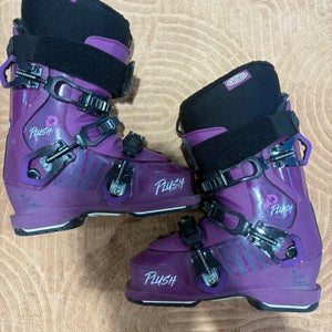 Full Tilt Plush 6 Ski Boots | Mondo 23/23.5, 277mm  (Used)