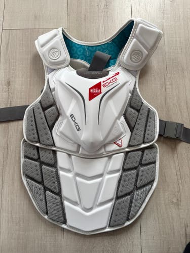 Small / Medium Adult Maverik Shift Shoulder Pads (New)