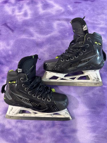 Junior Bauer Elite Hockey Goalie Skates Regular Width Size 3 (Used)