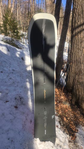 2025 Burton Custom Camber Snowboard (Used)