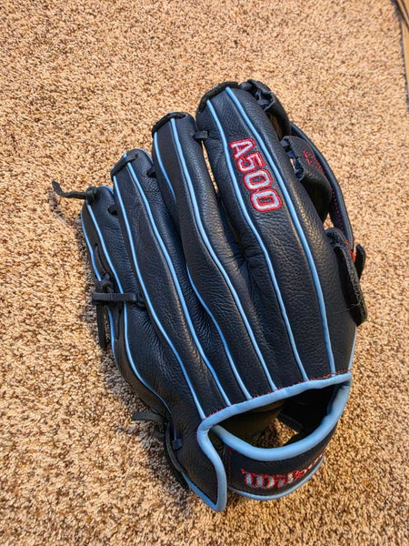 2023 Wilson RH Outfield A500 Baseball Glove 12" (Used)