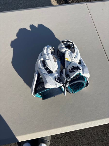 Penn State Lacrosse Maverik Rome Lacrosse Gloves (New)