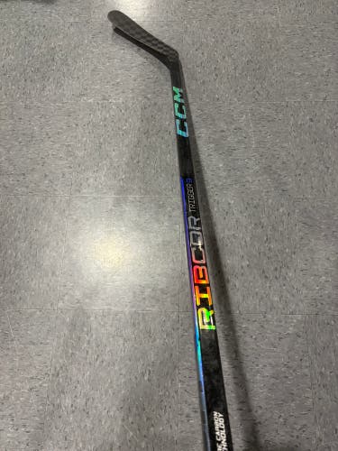 Junior CCM Ribcor Trigger 9 Hockey Stick Left Hand P29 40 Flex (Used)