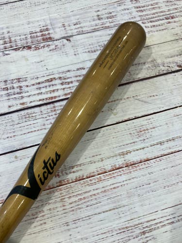 Victus Pro Reserve JC24 Maple Bat Maple 33" (Used)