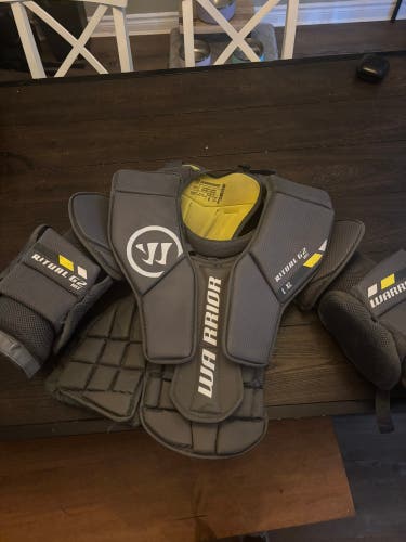 Large/Extra Large Warrior Ritual G2 Goalie Chest Protector (Used)