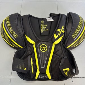 Medium Junior Warrior Alpha LX 40 Shoulder Pads (Used)