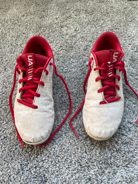 Red/White Kid's 3Y (Big Kids / Youth) Youth Under Armour Cleats (Used)