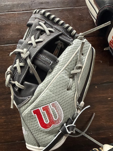 RH Wilson Infield A2000 Softball Glove 11.75" (New)