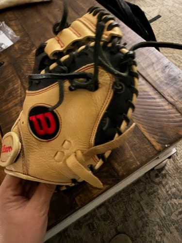 Catcher's RH Wilson A700 Baseball Glove 32.5" (Used)