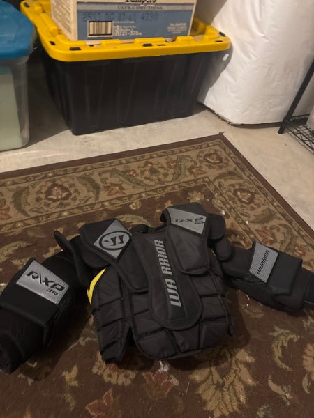 Small / Medium Warrior Ritual XP Goalie Chest Protector (Used)