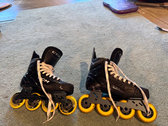 CCM Inline Skates Regular Width Size 5 (Used)