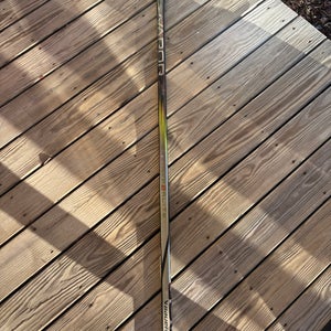 Senior Bauer Vapor Hyperlite 2 Left Hand Hockey Stick P92 77 Flex (Used)