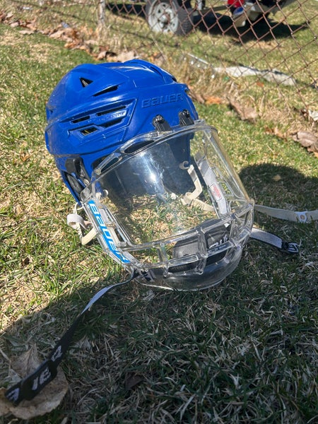 Medium Bauer Re-Akt 150 Helmet (Used)