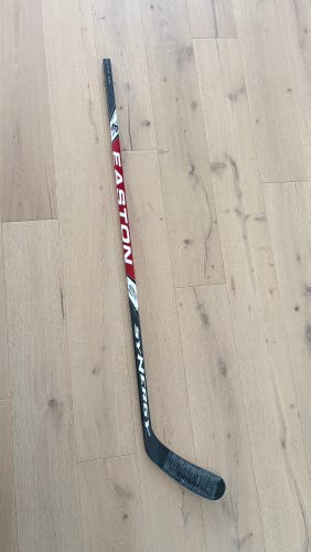 *Like New!* Intermediate Easton Classic Left Hand Hockey Stick Mid Pattern 65 Flex (Used)