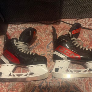 CCM JetSpeed FT6 Hockey Skates Regular Width (Barely Used)