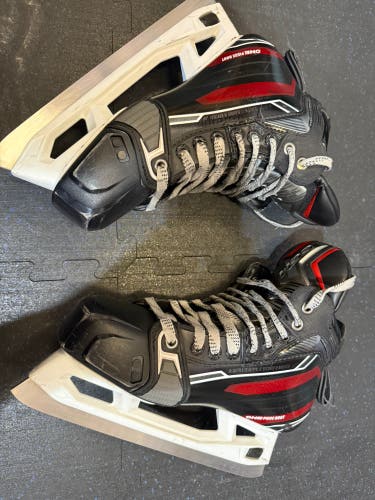 CCM EFlex 6 Hockey Goalie Skates Regular Width 6 (Used)