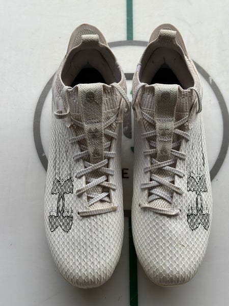 White Men's Size M 8.0 (W 9.0) Adult Under Armour Blur Smoke 2.0 Molded Cleats (Used)