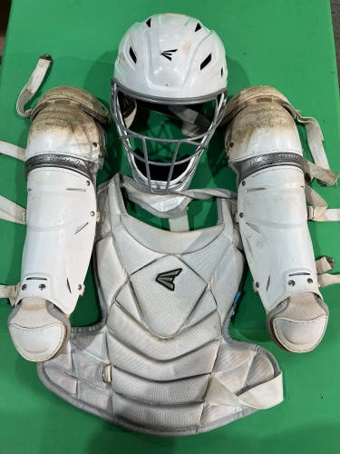 Easton Jen Schro The Fundamental Catcher's Set | Small