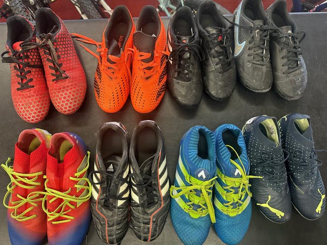 Soccer cleats mystery box Sizes 3-5.5 Junior-Unisex Cleats (Used) Amazing price