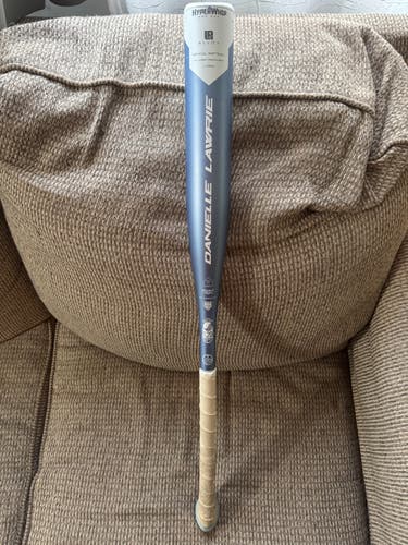 2019 AXE Danielle Lawrie Alloy Bat (-12) 17 oz 29" (Used)