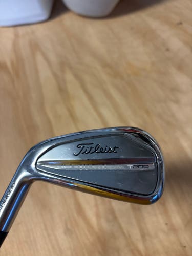 Titleist T200 4 iron Left Hand Stiff Flex Graphite Shaft (Used)
