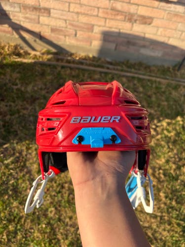 Medium Bauer Re-Akt 150 Helmet (New)red