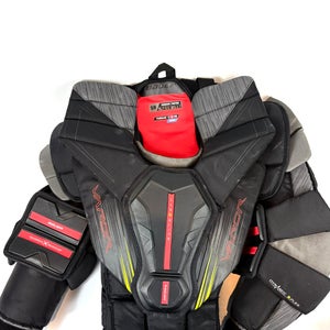 Medium Bauer Vapor Hyperlite 2 Goalie Chest Protector
