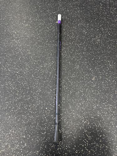 Used STX CRUX Womens Atk/Mid LAX Shaft Black 11849-S000037057
