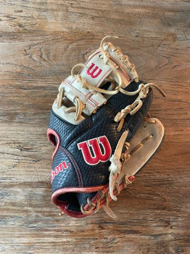2023 Infield RH Wilson A2000 PF88 Baseball Glove 11.25" (Used)