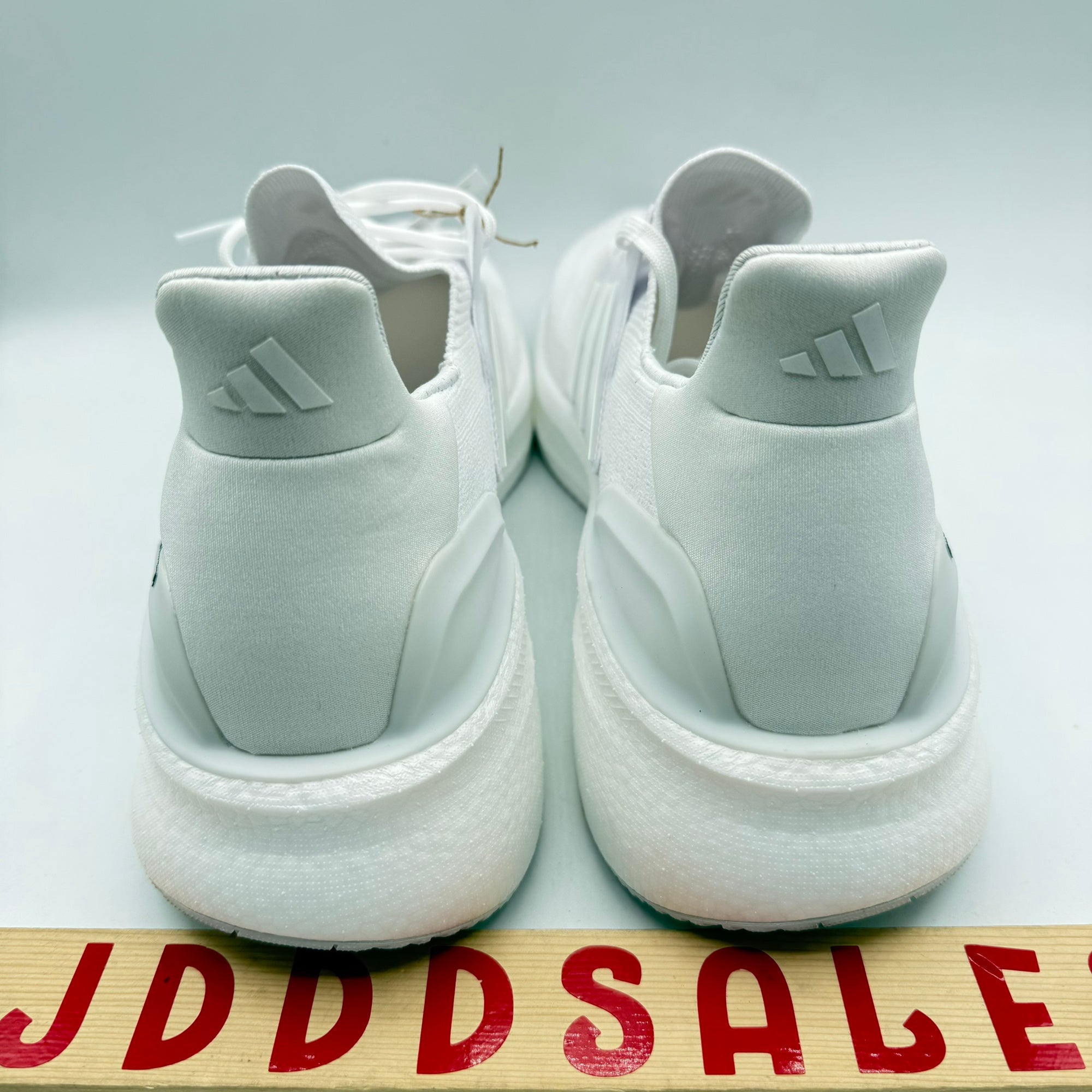 Adidas UltraBoost 5.0 Triple White Shoes Running ID8813 Mens  display picture 1