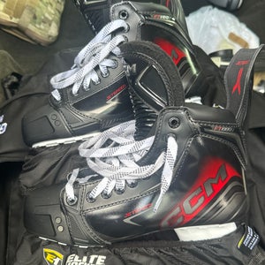 CCM JetSpeed FT880 Hockey Skates Wide Width 7.5 (Used)