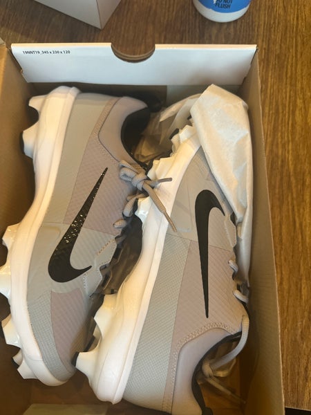 Gray Men's Size M 10.5 (W 11.5) Adult Nike Low Top Force zoom trout 9 pro Molded Cleats (New)