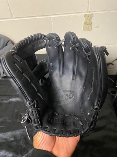 Wilson A2000 Classic DP15 11.5" Infield Baseball Glove
