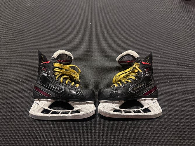 2019 Bauer Vapor 2X Hockey Skates Regular Width  Youth 11.5 (Used)