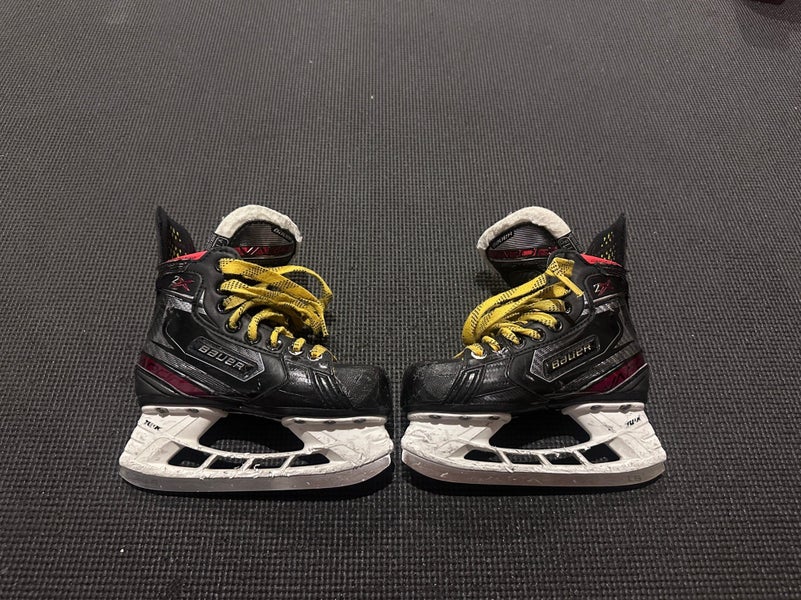 2019 Bauer Vapor 2X Hockey Skates Regular Width Youth 11.5 (Used)