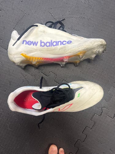 White Men's Size M 12.5 (W 13.5) Adult New Balance Burn X4 Low Top (Used)