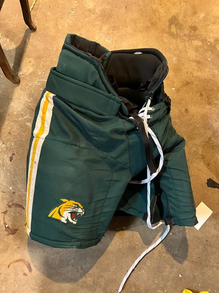 NMU Men's Senior Medium CCM HP32 Hockey Pants (Used)