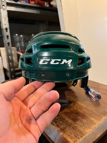 Medium CCM Vector V08 Helmet Pro Stock (Used)