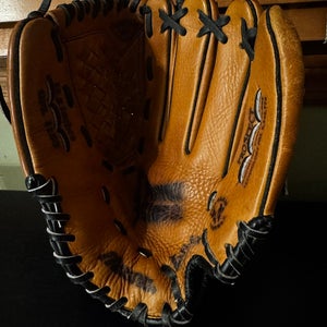 Mizuno Prospect Series PowerClose RH Baseball Glove 11.5"