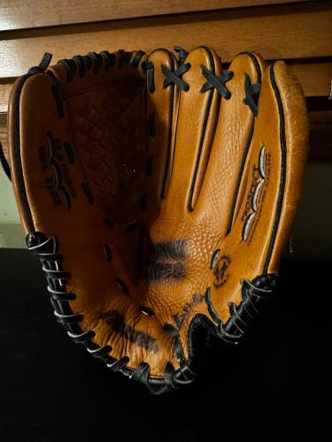 Mizuno Prospect Series PowerClose RH Baseball Glove 11.5"
