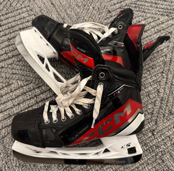 Black 2025 CCM JetSpeed FT6 Pro Hockey Skates Wide Width 8.5 (Used)
