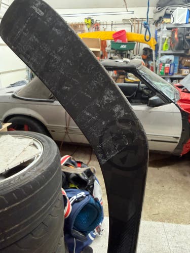 Intermediate Warrior Super Novium Right Handed Hockey Stick W02 55 Flex (Used)