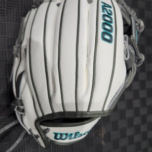 Wilson RH A2000 Softball Glove 11.75" (New)