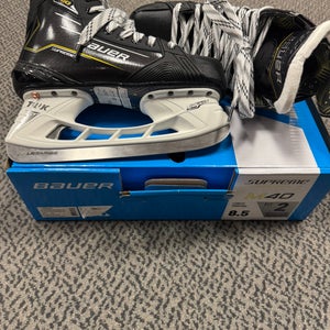 Bauer Supreme M40 Hockey Skates 8.5 (New)