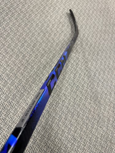 Junior CCM Ribcor Trigger 10 Pro Right Handed Hockey Stick P90TM 40 Flex (New)