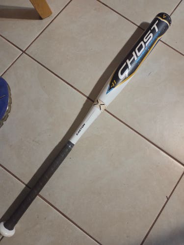 Easton Ghost Double barrel Composite Bat (-11) 19 oz 30" (Used)